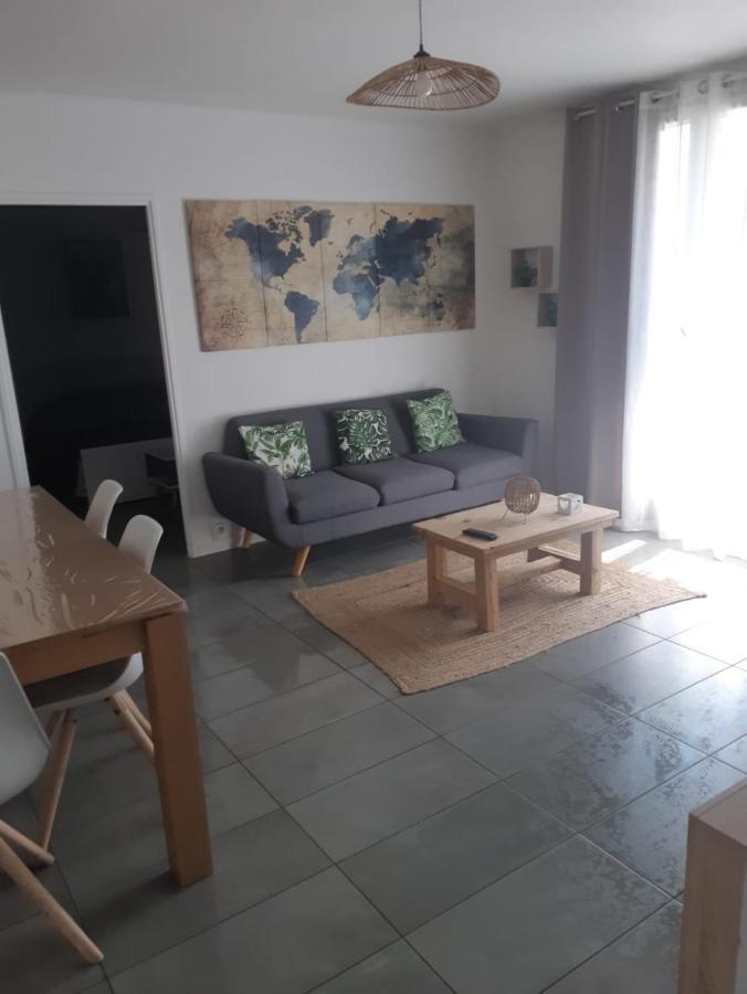 Les Tamaris Apartamento Arles Exterior foto